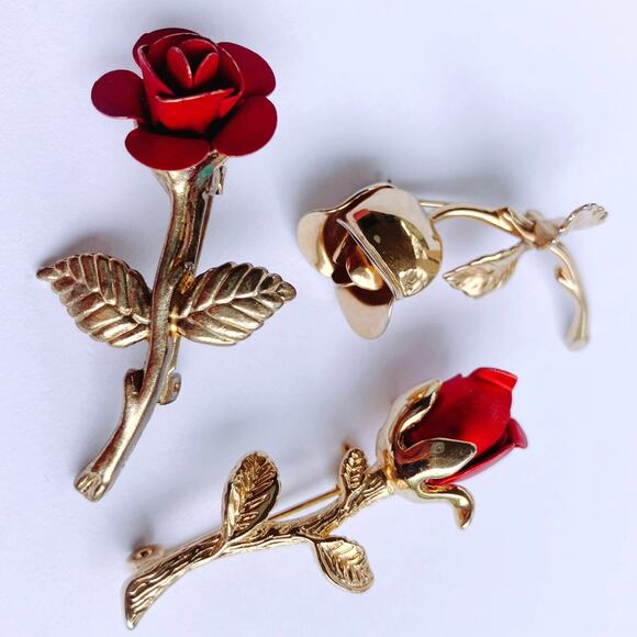 Vintage Lot of 3 Mid Century Red Enamel Rose Brooches Gold Tone Floral Pin Set - Picture 2 of 13